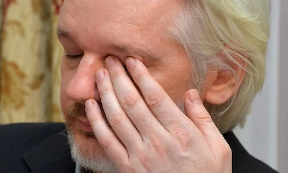 Λονδίνο: Σε «lockdown» στη φυλακή ο Ασάνζ